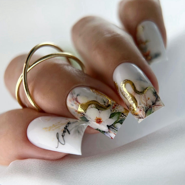 Artificial nails with floral and artistic design Stornfield