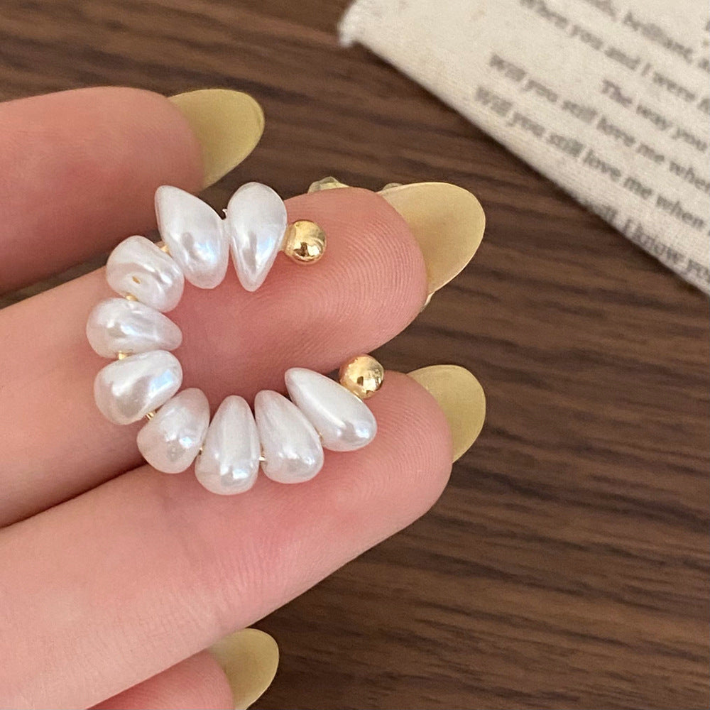 Noble earrings with pearl design Stornfield
