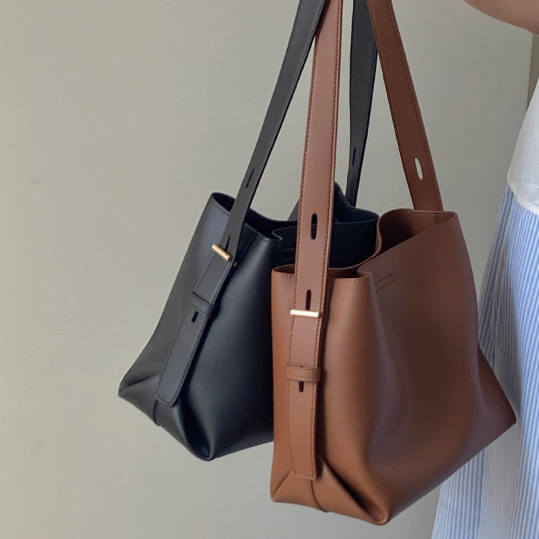 Fashionable everyday bag with adjustable shoulder strap Stornfield
