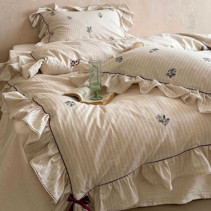 Ruffled Embroidered Cotton-Linen Duvet Cover Set with Pillow Shams and Decorative Bow Hem