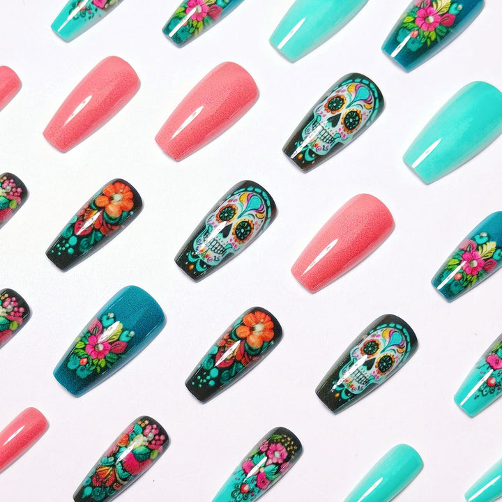 Artificial nails with festive skull design Stornfield