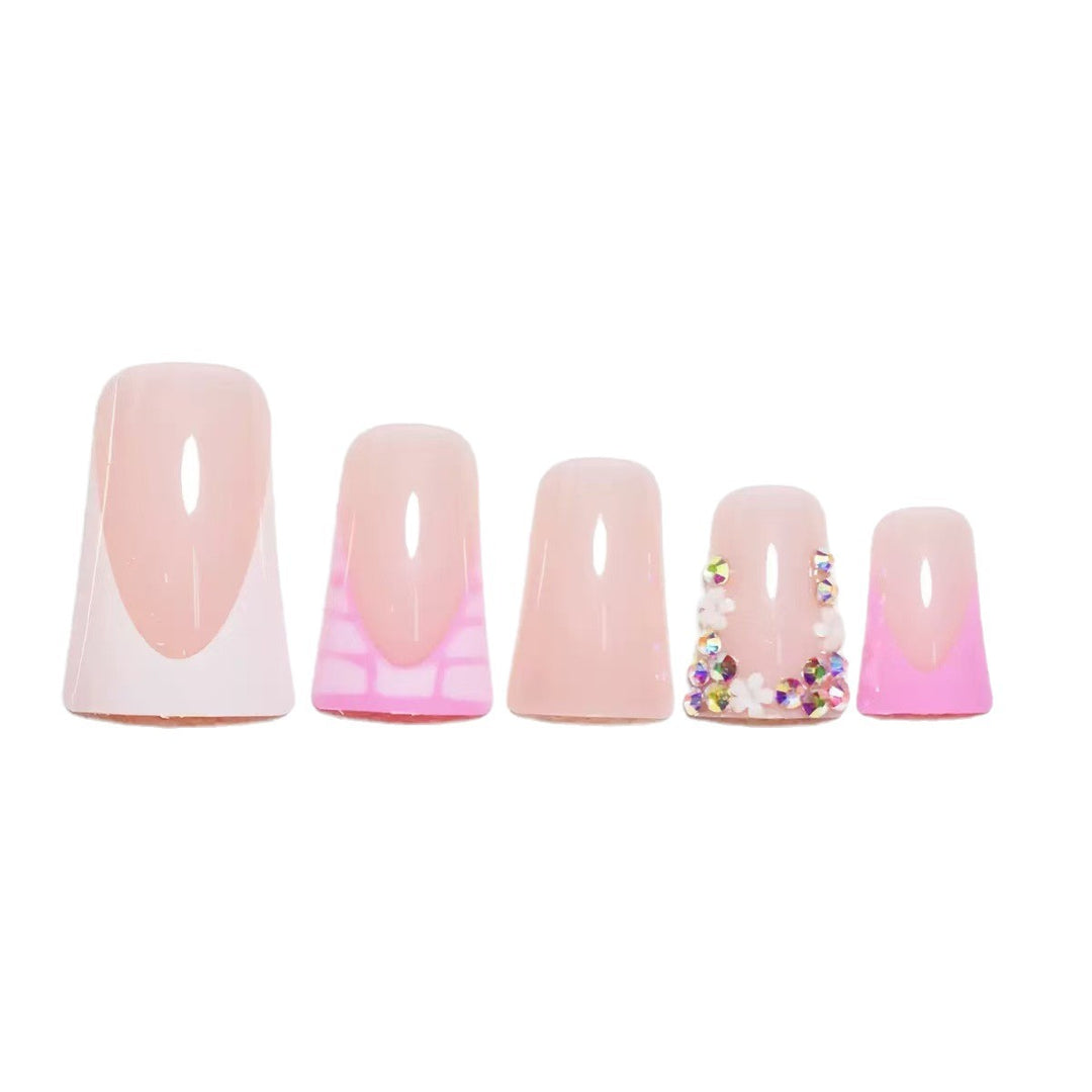 Glamorous Rhinestone-Embellished Nail Art Stornfield