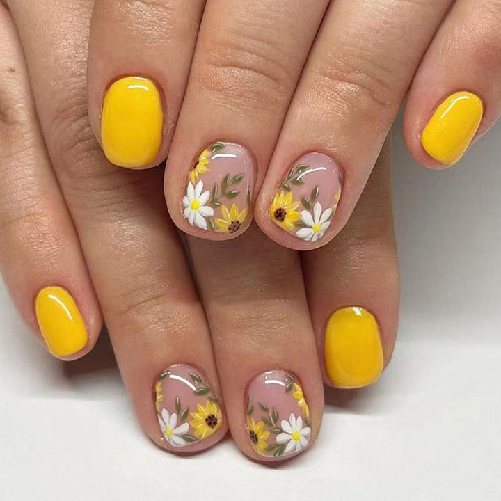 Floral Design Nail Art