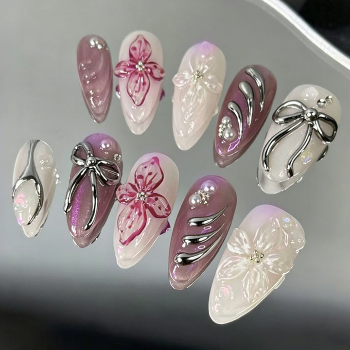 Artificial nails with elegant designs Stornfield