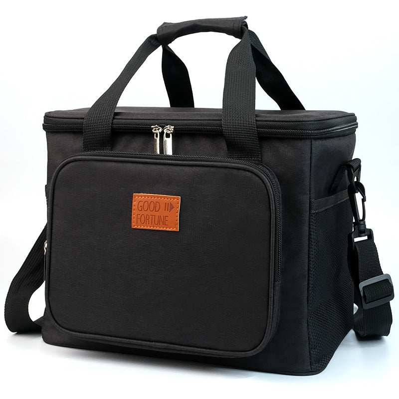 Cooler bag with insulating interior and practical carrying options Stornfield