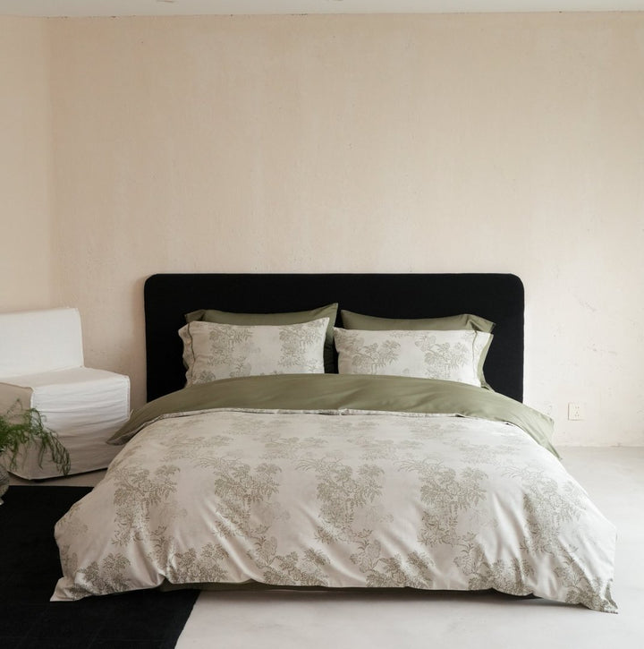 Luxury Cotton-Sateen Duvet Cover Set with Subtle Tonal Micro-Print & Hidden Closure