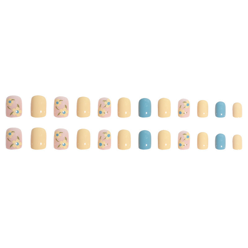 Floral-Themed Press-On Nail Art Stornfield