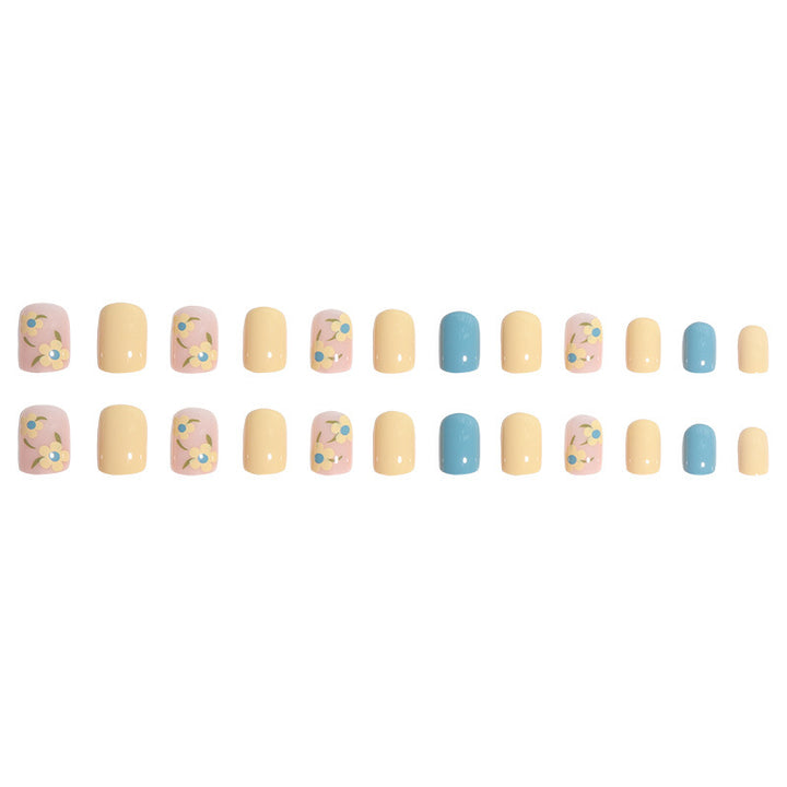 Floral-Themed Press-On Nail Art Stornfield