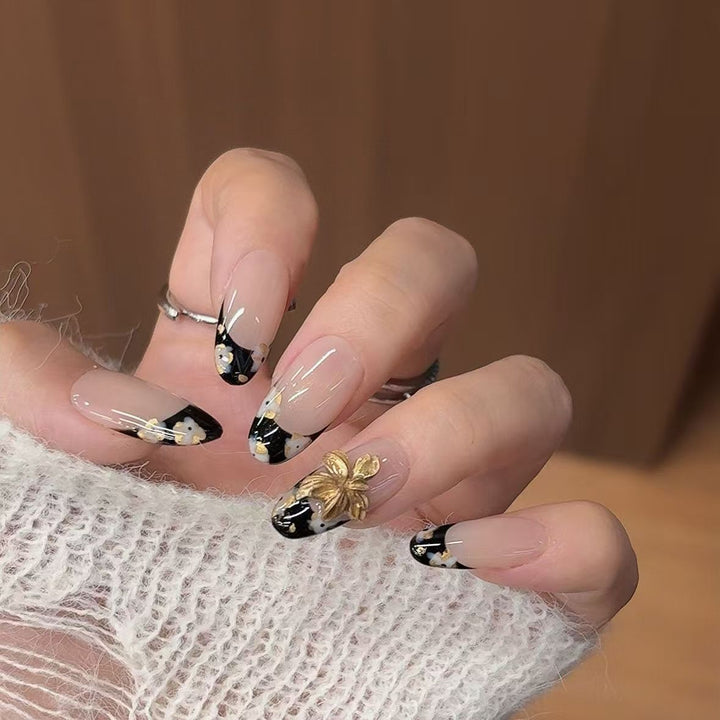 Elegant Floral Press-On Nail Art Stornfield