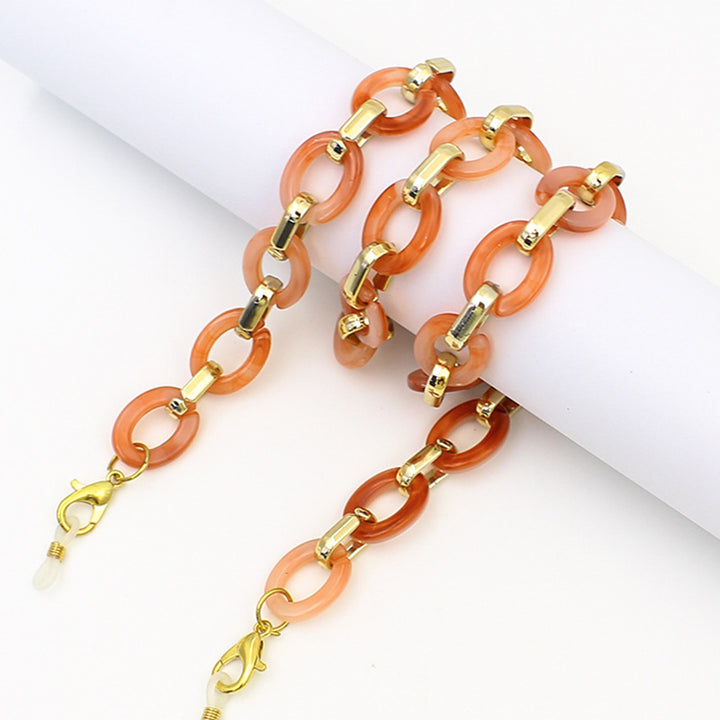 Elegant Chain Eyewear Holder Stornfield