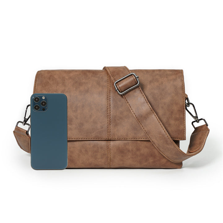 Elegant Clutch in Modern Design Stornfield