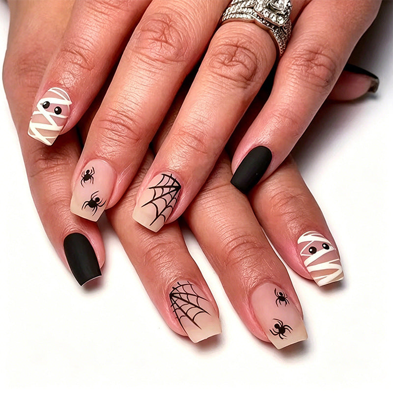Halloween-Themed Nail Art Kit Stornfield