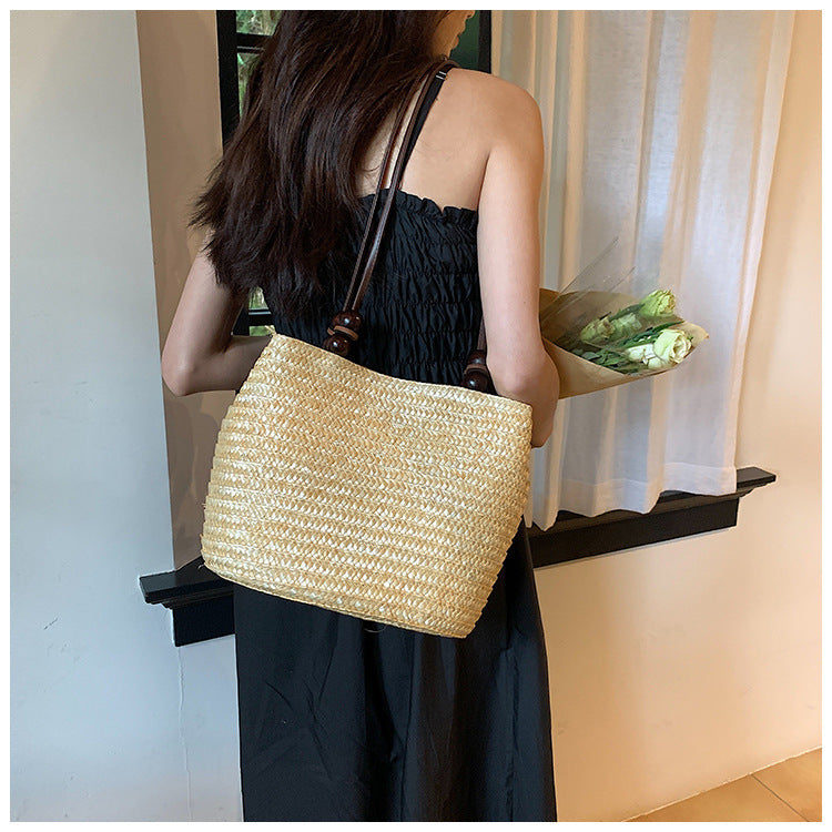 Sustainable Shoulder Bag Made of Natural Macrame Stornfield
