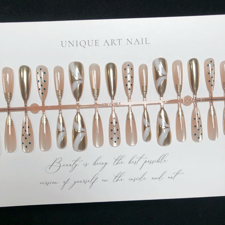 Elegant Press-On Nail Art Set 1790745450