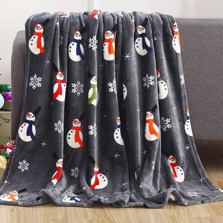 Festive Santa-Themed Plush Fleece Blanket