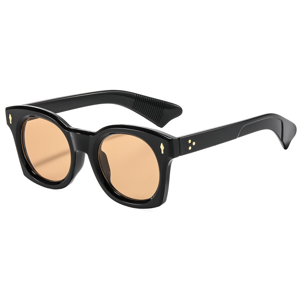 Vintage-Inspired Bold Frame Sunglasses Stornfield