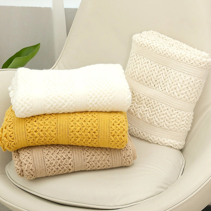 Ladies Large Knitted Blanket Stornfield