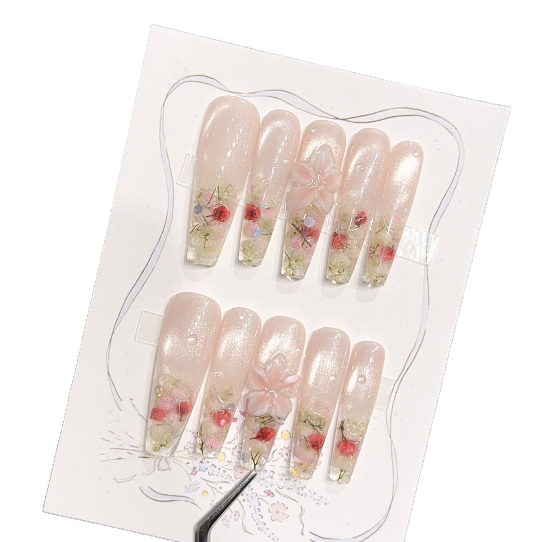 Artificial nail tips with floral details Stornfield