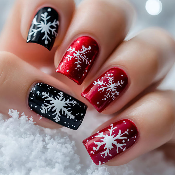 Artificial nails with winter snowflake design Stornfield