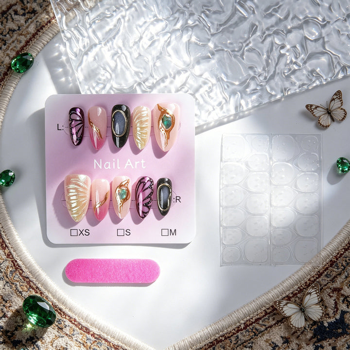 Glamorous artificial nails set with delicate designs Stornfield