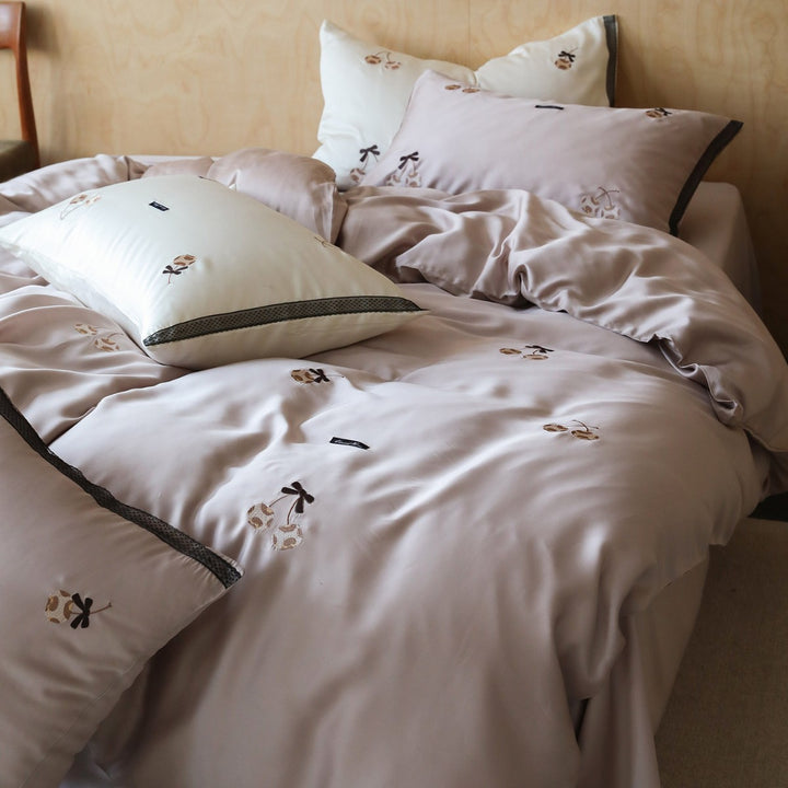 Silky Sateen Duvet Cover Ensemble with Hand-Embroidered Cherry Motifs and Contrast Trim