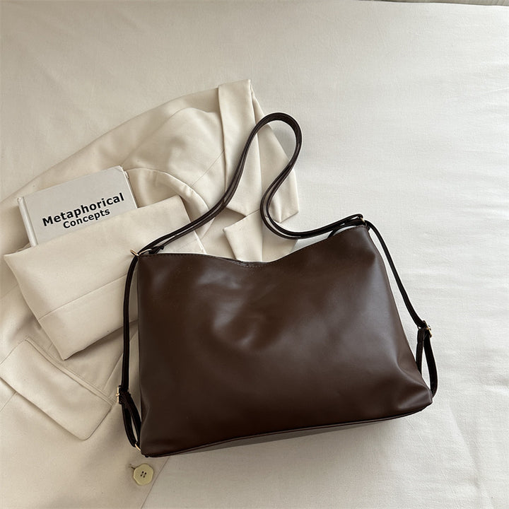 Sleek and Functional Shoulder Bag