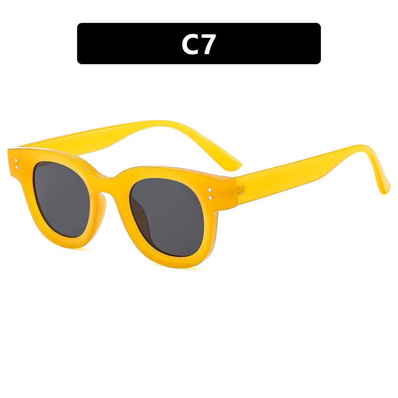 Ladies stylish sunglasses with distinctive design and polarized lenses Stornfield
