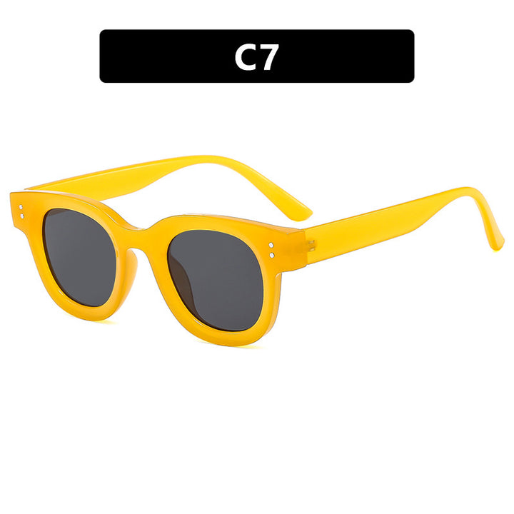 Ladies stylish sunglasses with distinctive design and polarized lenses Stornfield
