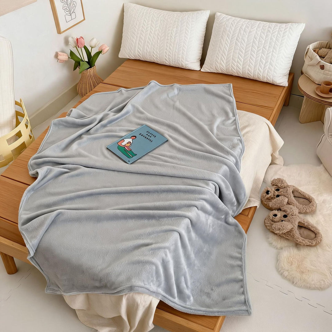 Ladies Cozy Microfiber Throw Blanket Stornfield