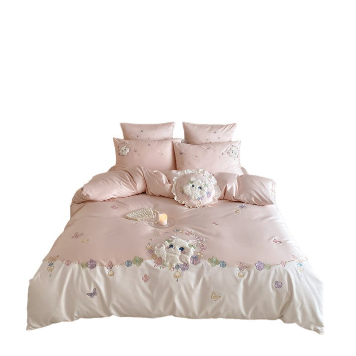 Bedding set with appliquéd plush cat motif, floral embroidery and fine cotton satin