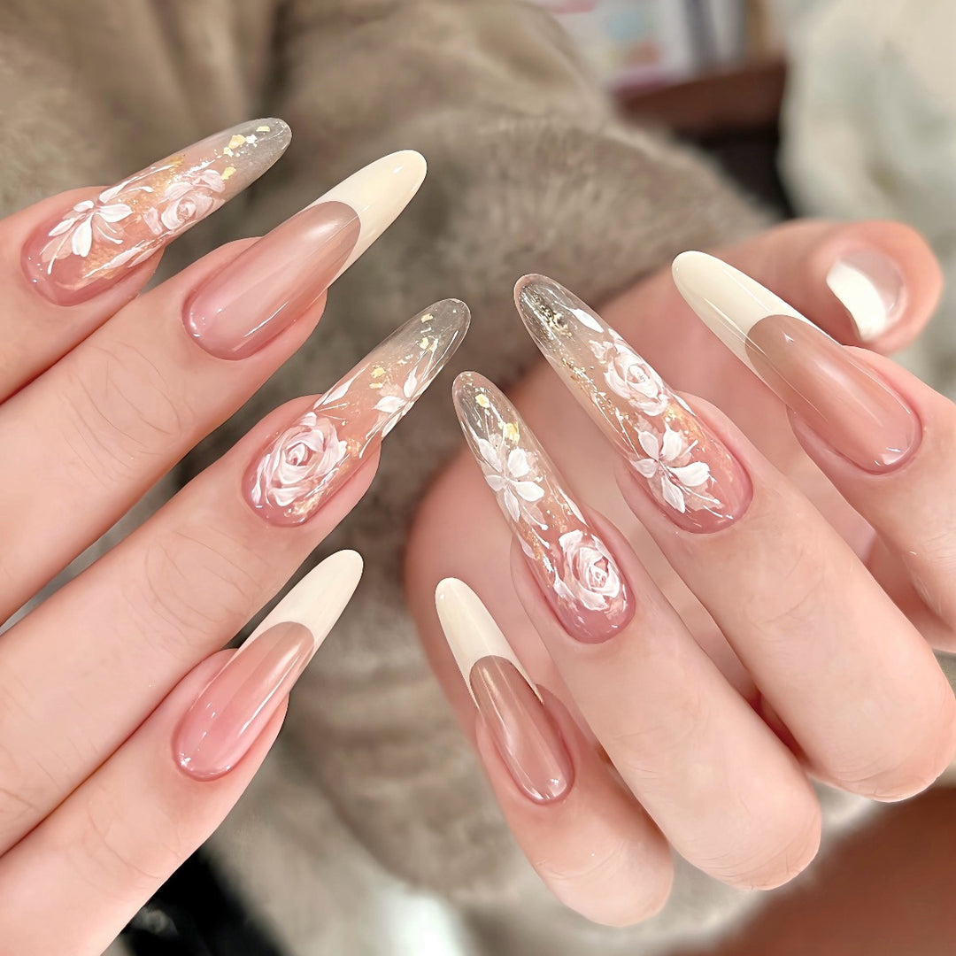 Elegant Floral Accent Press-On Nail Art Set
