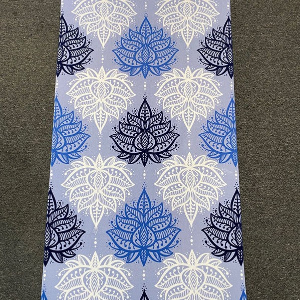 Beach towel with tropical flamingo design Stornfield