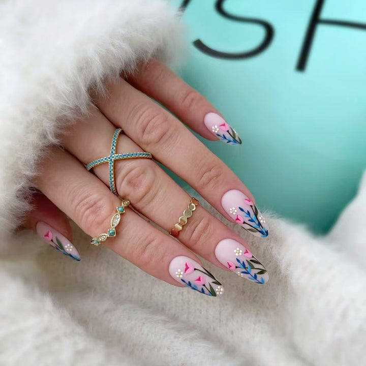 Artificial nail set with floral motifs and embellished accents Stornfield