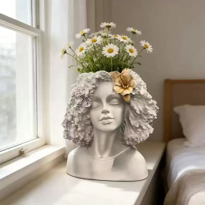 Decorative bust with African motif Stornfield