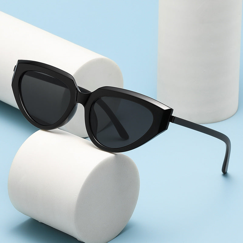 Ladies stylish Cat-Eye Sunglasses with durable plastic frame Stornfield