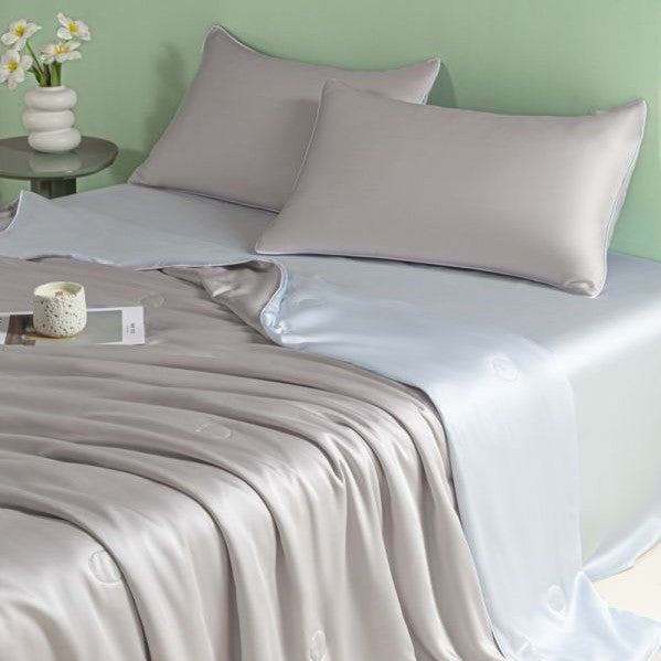 Ladies satin bed linen with stylish design Stornfield