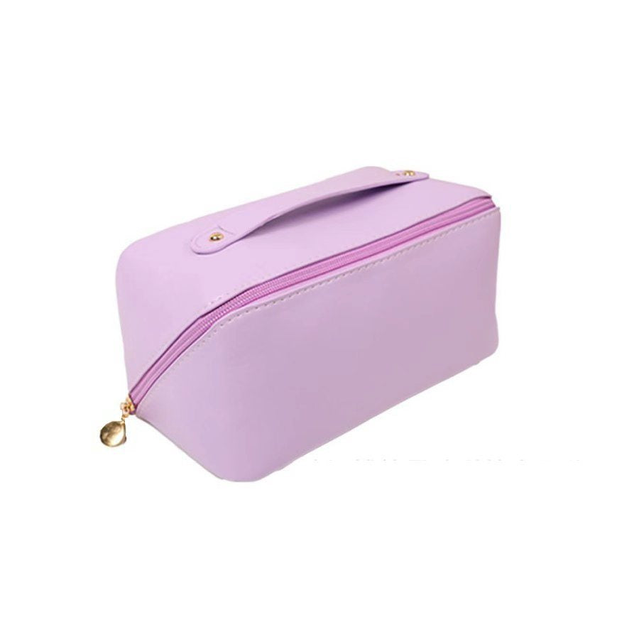Cosmetic bag with elegant zipper Stornfield