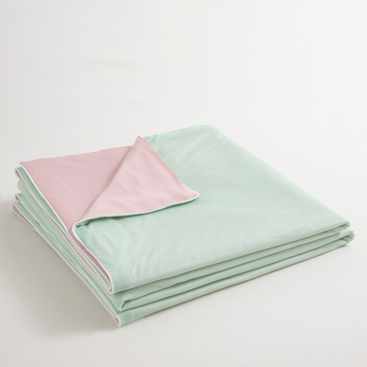 Reversible Soft Microfiber Blanket