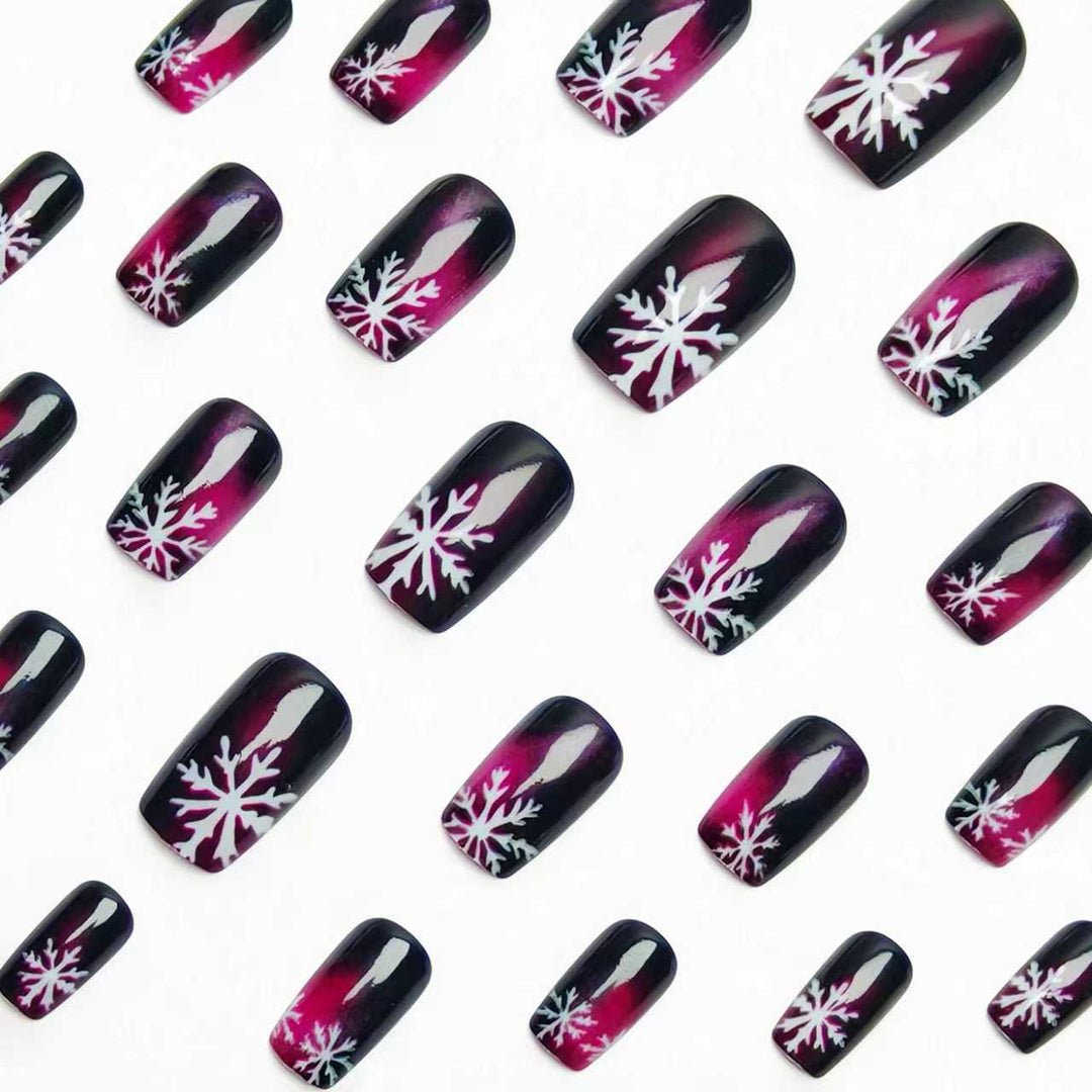Artificial nails with festive snowflake design Stornfield