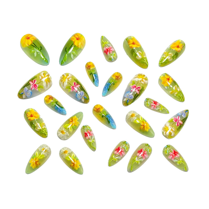 Artificial nail with cheerful floral design Stornfield