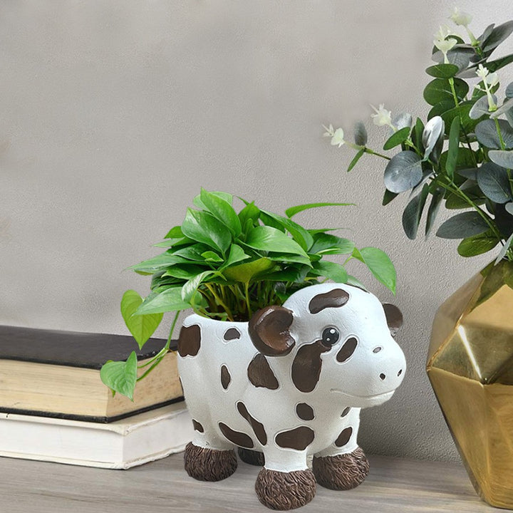 Flower pot in the shape of a cow Stornfield