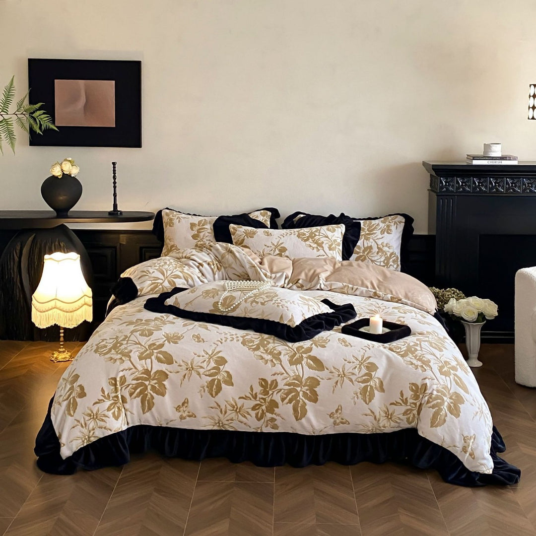 Luxurious Reversible Bedding Set with Floral Pattern and Velvet Ruffle