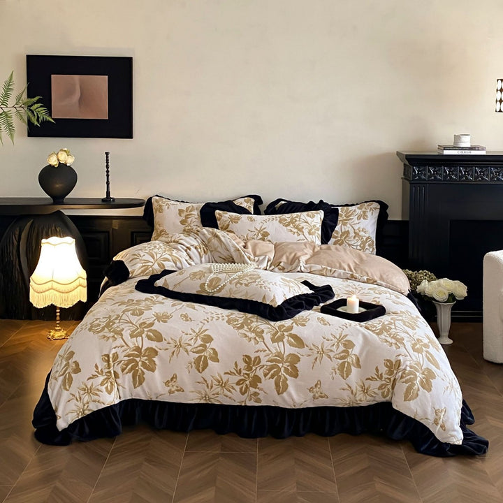Luxurious Reversible Bedding Set with Floral Pattern and Velvet Ruffle