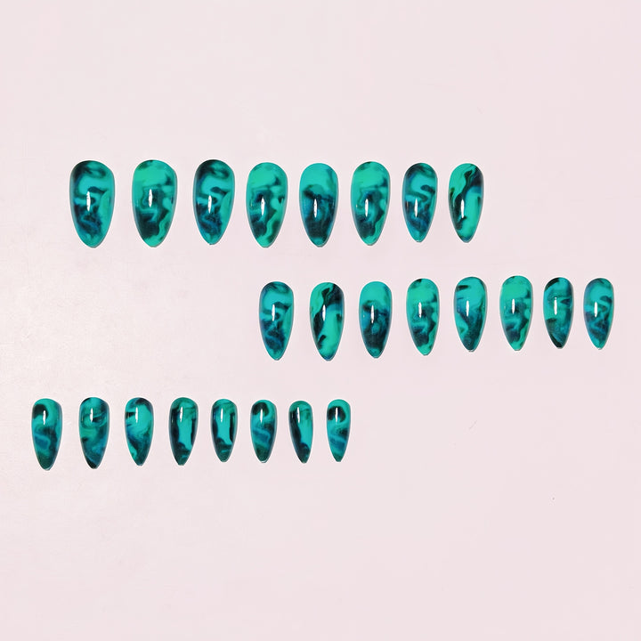Artificial Nails in Modern Marble Effect Stornfield