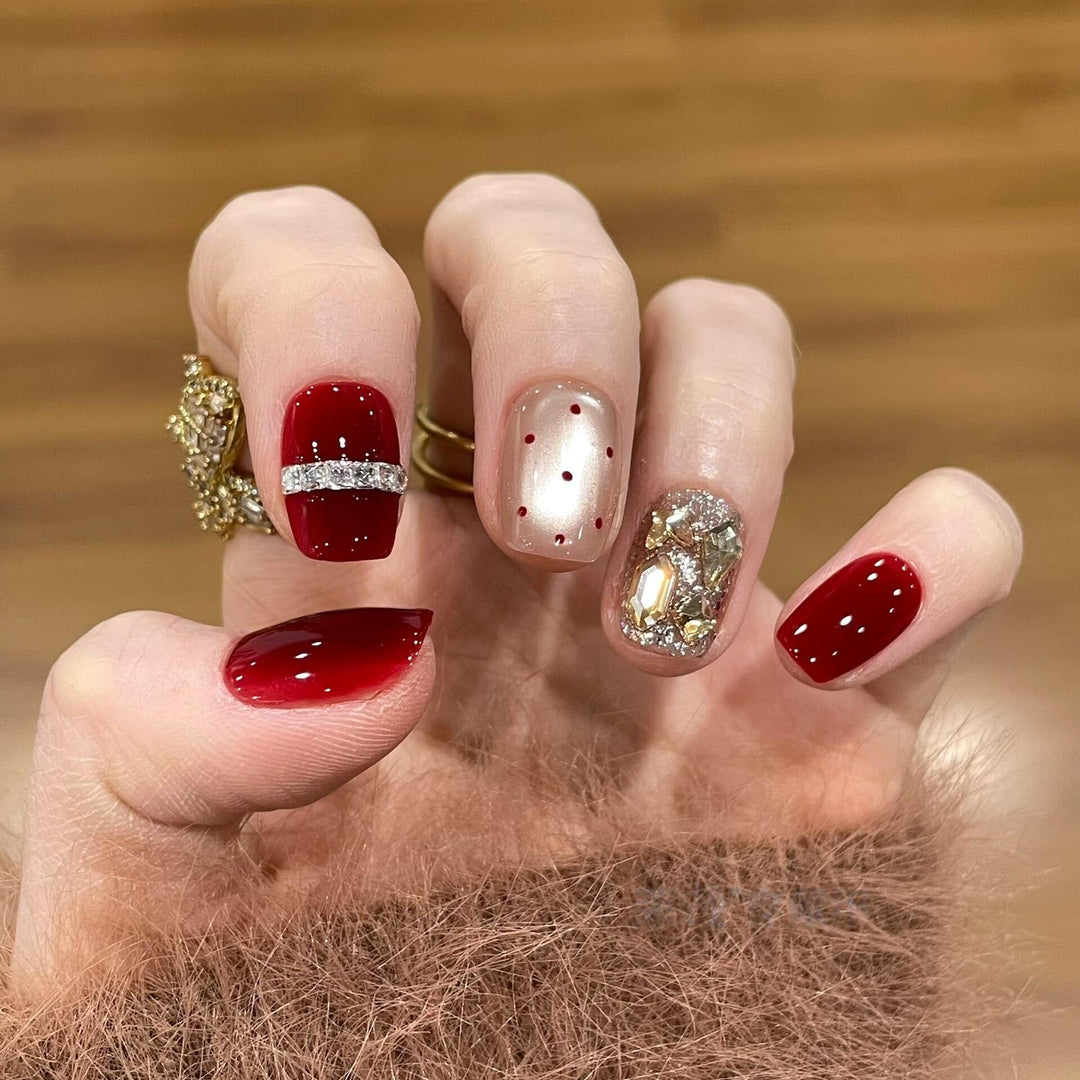 Glamorous artificial nails with sparkling rhinestones Stornfield