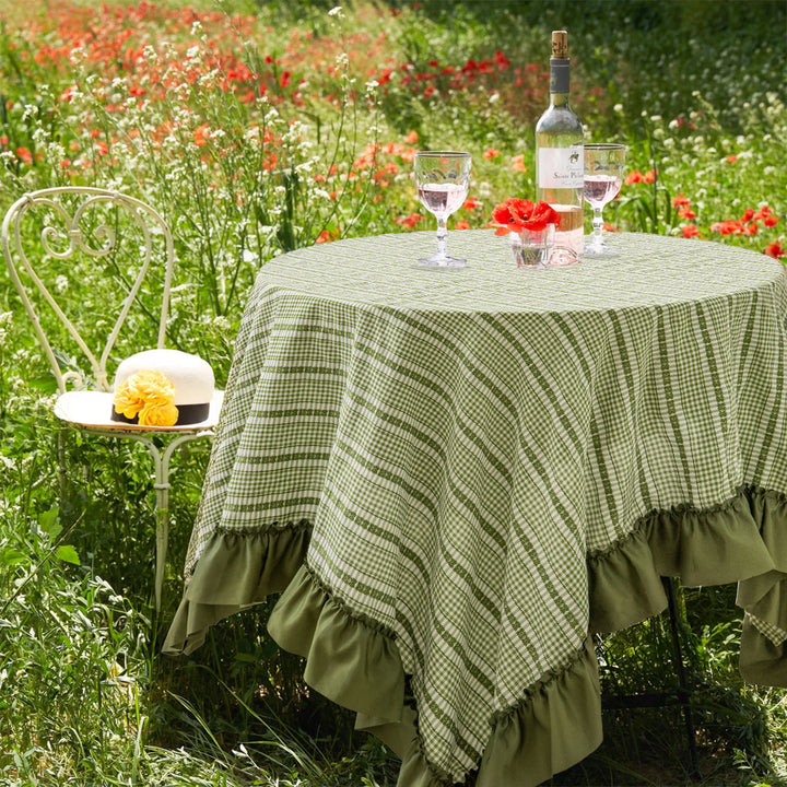 Rectangular tablecloth with frilly border and gingham check pattern Stornfield