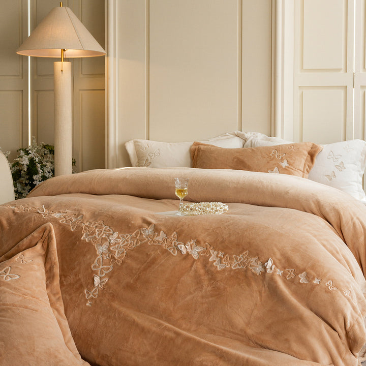 Embroidered Cutwork Cotton-Linen Duvet Cover Set with Decorative Pillow Shams