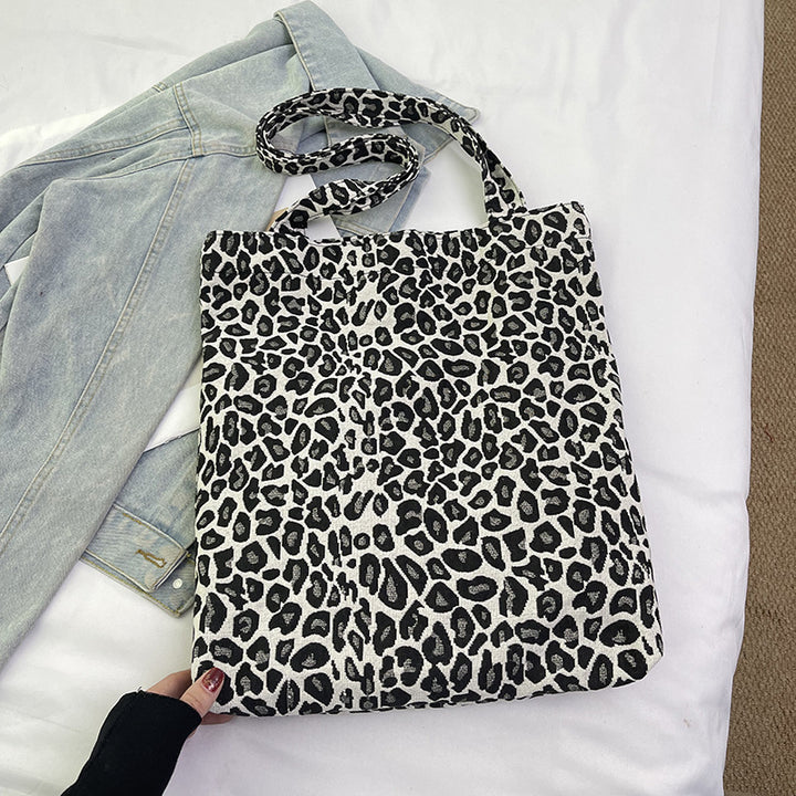 Chic Leopard Print Tote Bag