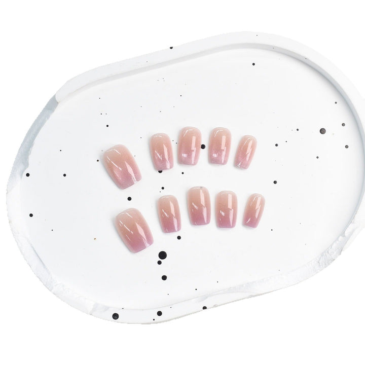 Glossy Press-On Nail Set with Elegant Ombre Effect Stornfield