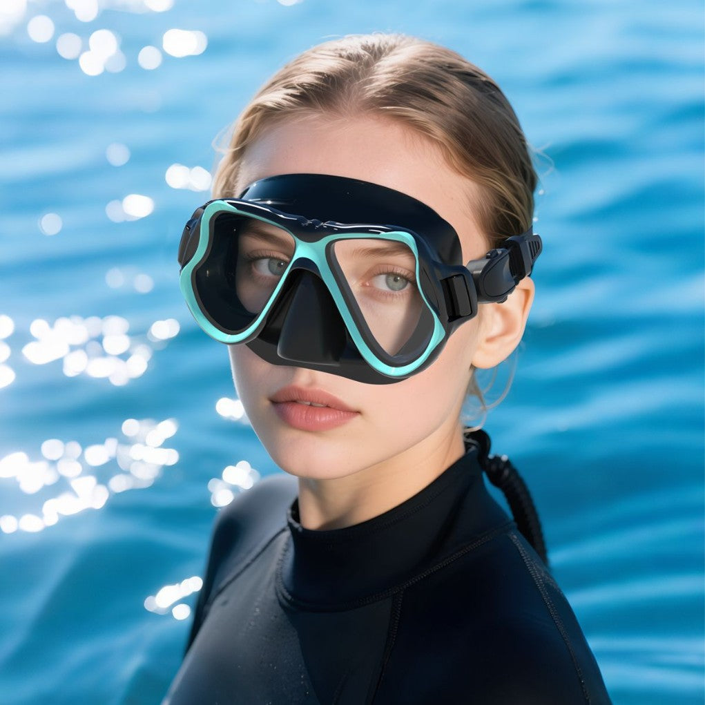 Diving mask with wide field of vision and impact-resistant design Stornfield